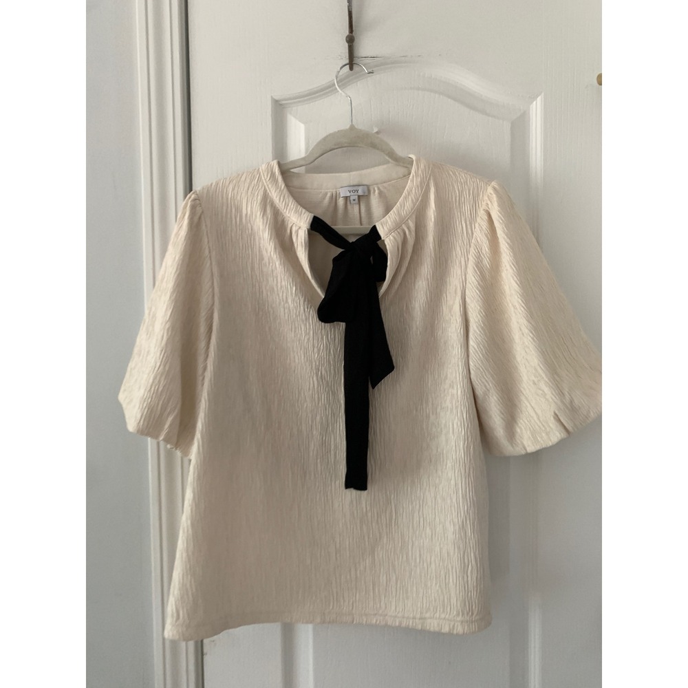 Voy Cream Crinkle Texture Puff Sleeve Blouse Black Bow Tie Neck Medium